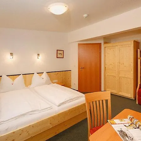 Отель Werfenerhof 3*